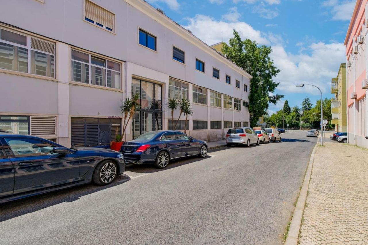 Lovely Fully Equipped Near Subway N9 Apartment *